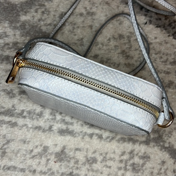 Asos Croc Effect Mini Crossbody Bag - Picture 2 of 6